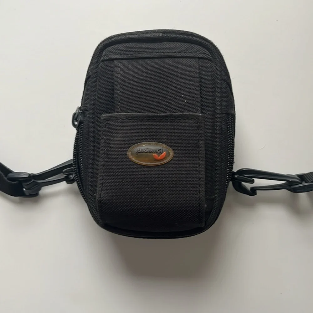 Lowepro Black Camera Case 5 1/4x4 1/4 with Adjustable Detachable Shoulder Strap